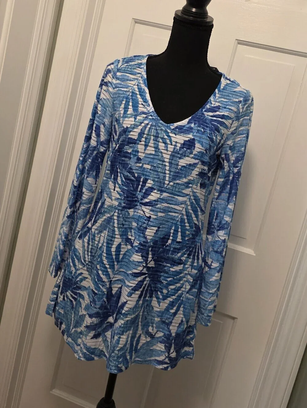 NWT Catalina Blue Leaf-Print Women's Swim Coverup Size Small